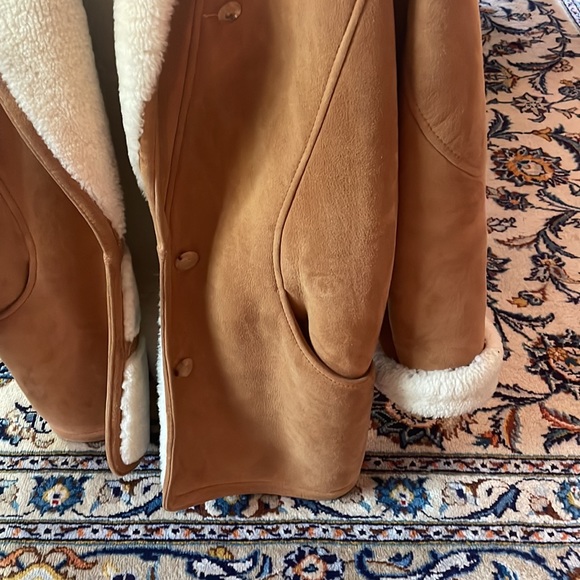 Shearling coat - Picture 2 of 14